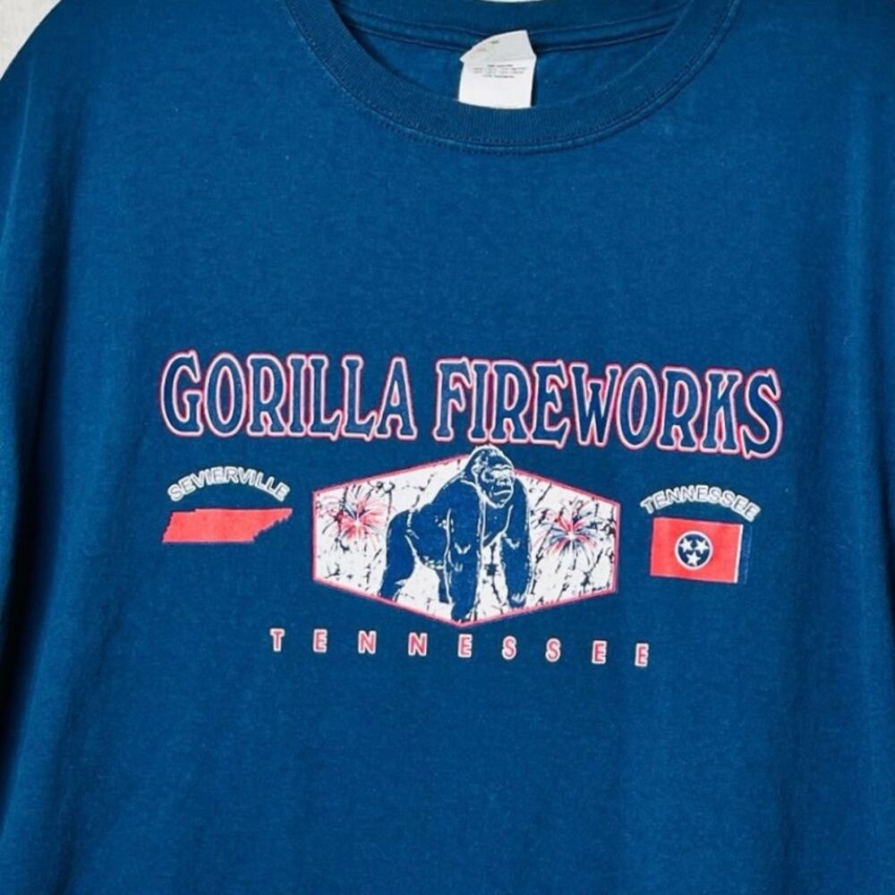 Anvil Gorilla Fireworks Sevierville Tennessee Graphic T-Shirt Size XL - Picture 3 of 6